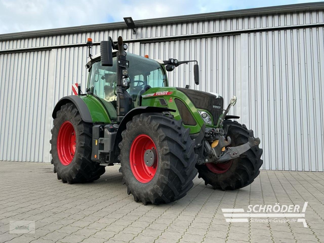 Traktor des Typs Fendt 724 VARIO GEN6 PROFI PLUS, Gebrauchtmaschine in Hemmoor (Bild 1)