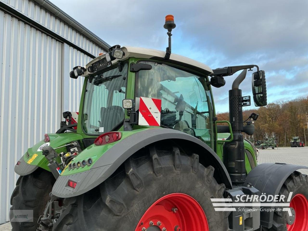 Traktor des Typs Fendt 724 VARIO GEN6 PROFI PLUS, Gebrauchtmaschine in Hemmoor (Bild 9)