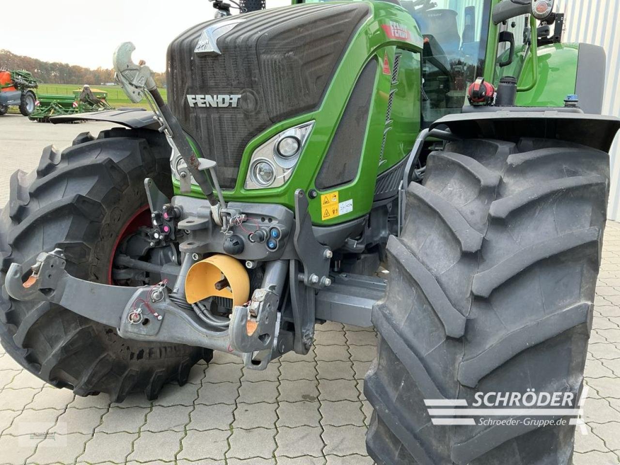 Traktor des Typs Fendt 724 VARIO GEN6 PROFI PLUS, Gebrauchtmaschine in Hemmoor (Bild 13)