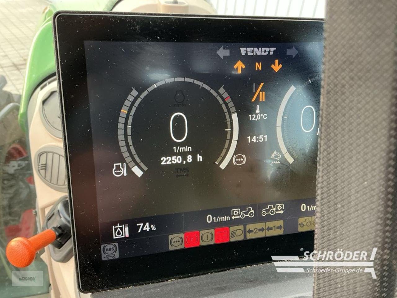 Traktor des Typs Fendt 724 VARIO GEN6 PROFI PLUS, Gebrauchtmaschine in Hemmoor (Bild 19)