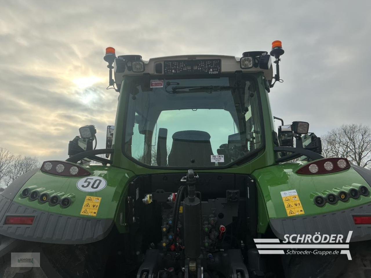 Traktor от тип Fendt 724 VARIO GEN6 PROFI PLUS, Neumaschine в Lastrup (Снимка 10)