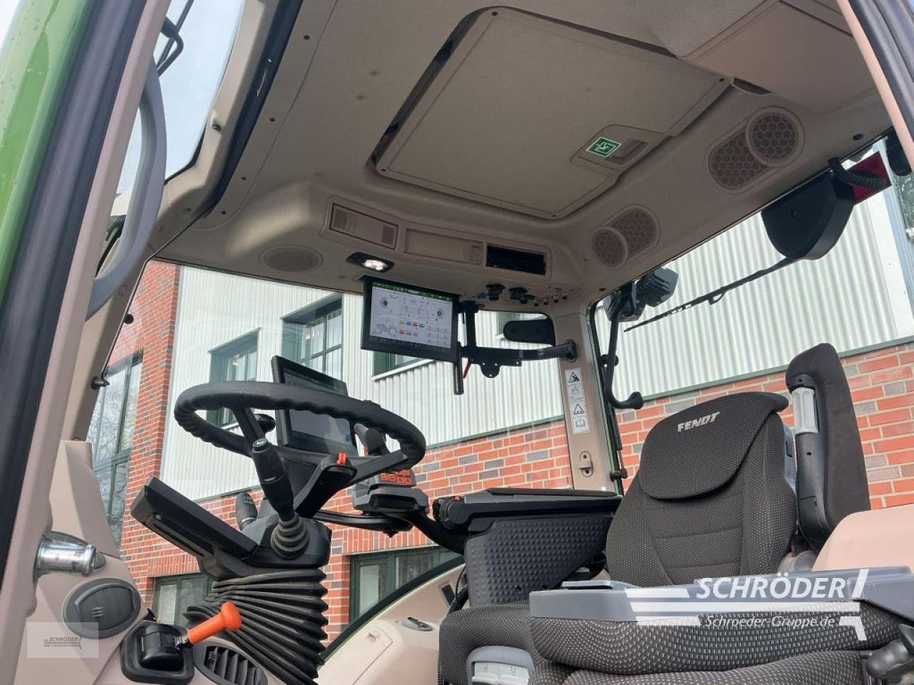 Traktor от тип Fendt 724 VARIO GEN6 PROFI PLUS, Neumaschine в Lastrup (Снимка 16)