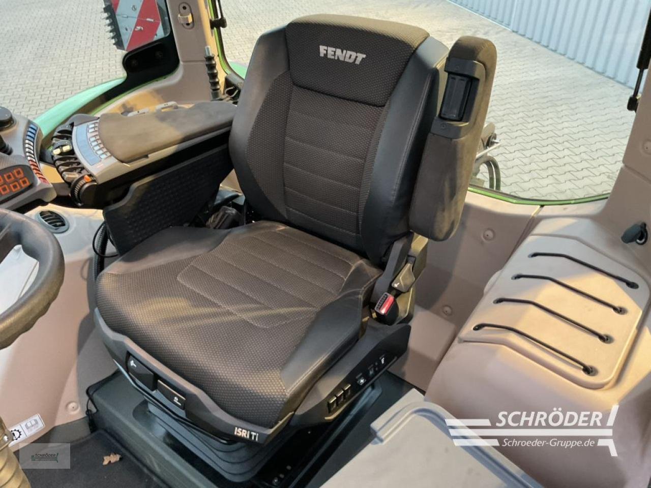 Traktor от тип Fendt 724 VARIO GEN6 PROFI PLUS, Neumaschine в Holdorf (Снимка 15)