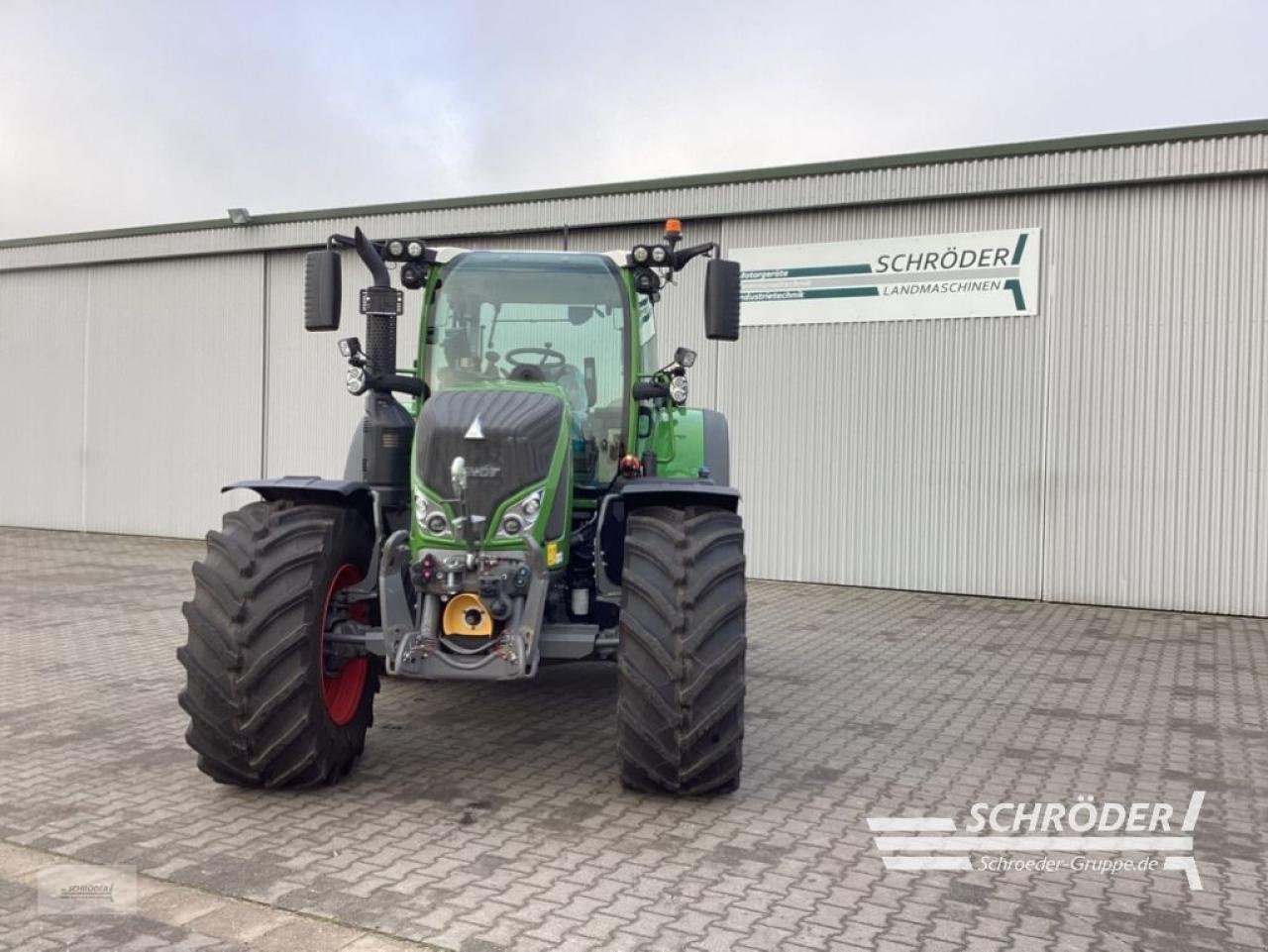 Traktor del tipo Fendt 724 VARIO GEN6 PROFI PLUS, Neumaschine In Schwarmstedt (Immagine 1)