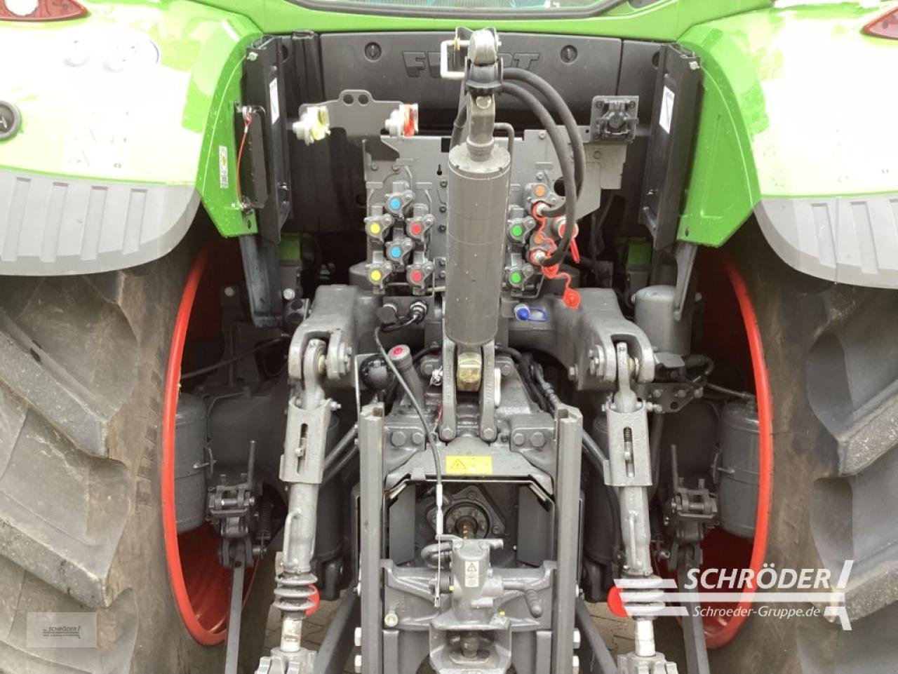 Traktor del tipo Fendt 724 VARIO GEN6 PROFI PLUS, Neumaschine In Schwarmstedt (Immagine 9)