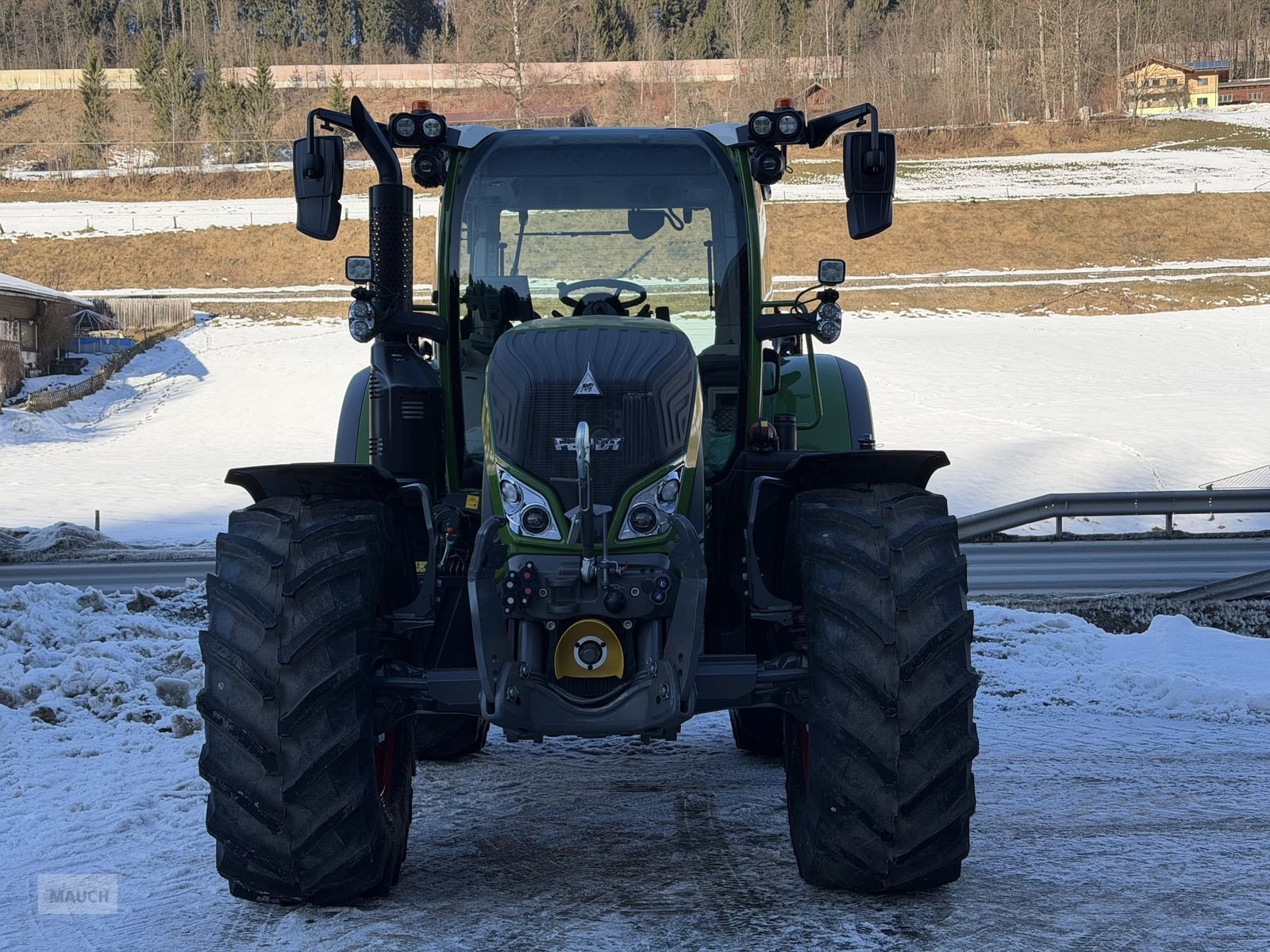 Traktor van het type Fendt 724 Vario Gen6 Profi+ Setting 2, Neumaschine in Eben (Foto 3)