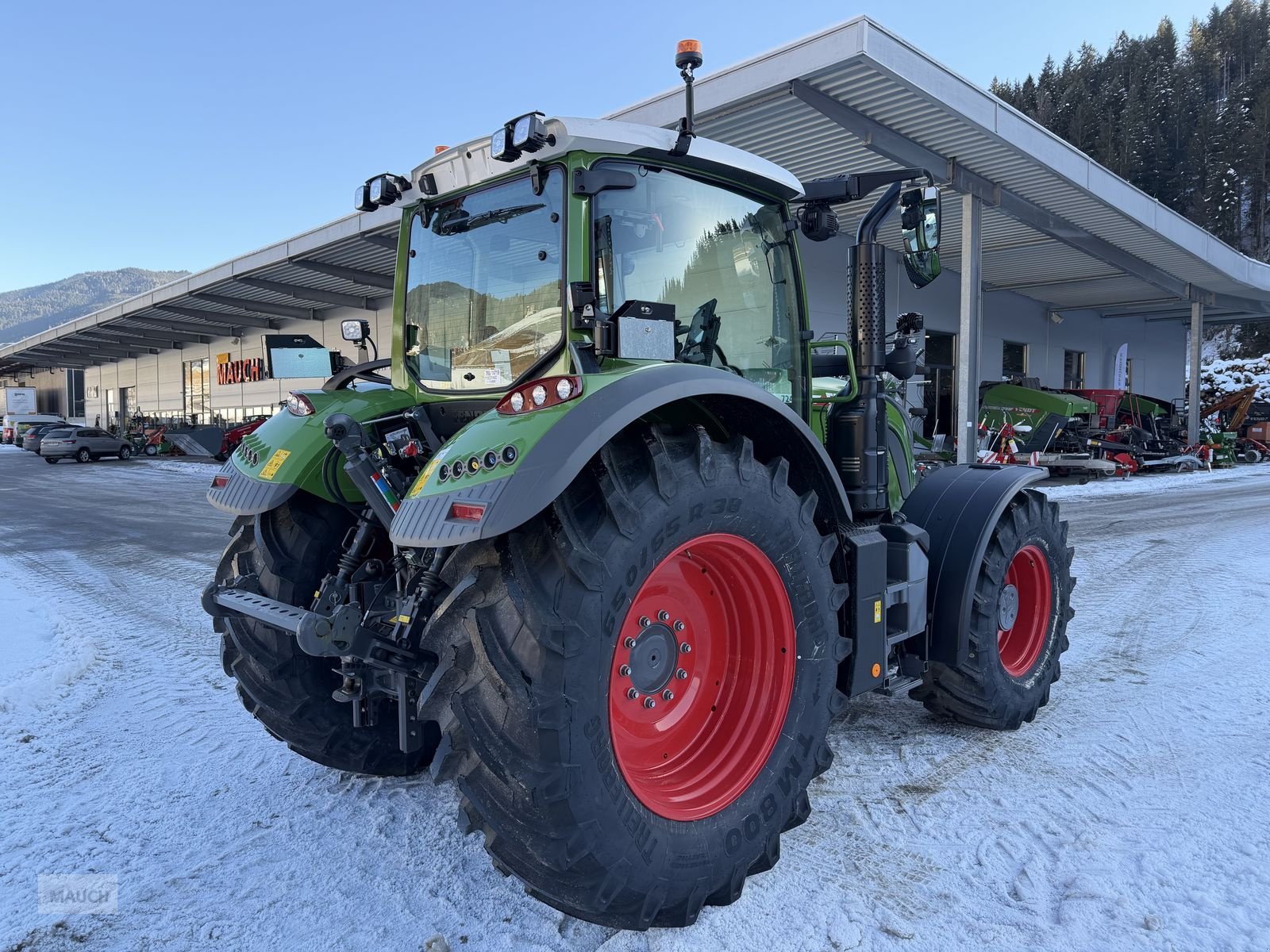 Traktor van het type Fendt 724 Vario Gen6 Profi+ Setting 2, Neumaschine in Eben (Foto 8)