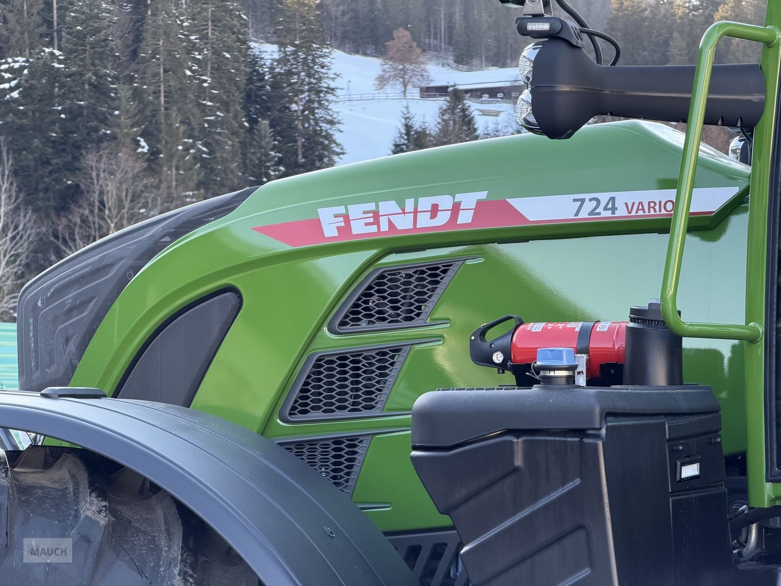 Traktor van het type Fendt 724 Vario Gen6 Profi+ Setting 2, Neumaschine in Eben (Foto 12)