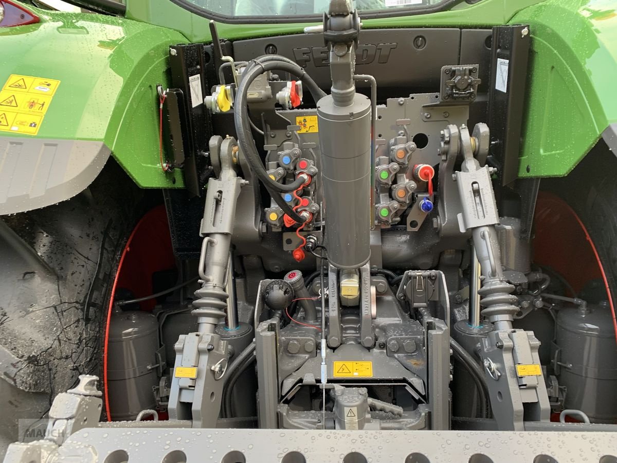 Traktor des Typs Fendt 724 Vario Gen6 Profi Setting 2, Neumaschine in Eben (Bild 8)