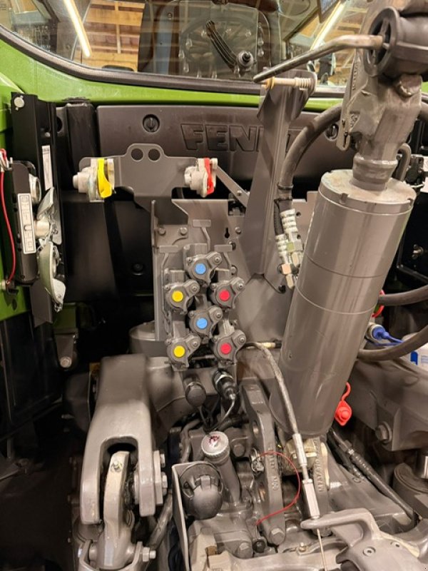 Traktor des Typs Fendt 724 Vario Gen6 Profi+ Setting 2, Gebrauchtmaschine in Bebra (Bild 7)