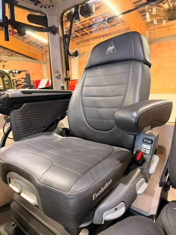 Traktor des Typs Fendt 724 Vario Gen6 Profi+ Setting 2, Gebrauchtmaschine in Bebra (Bild 15)