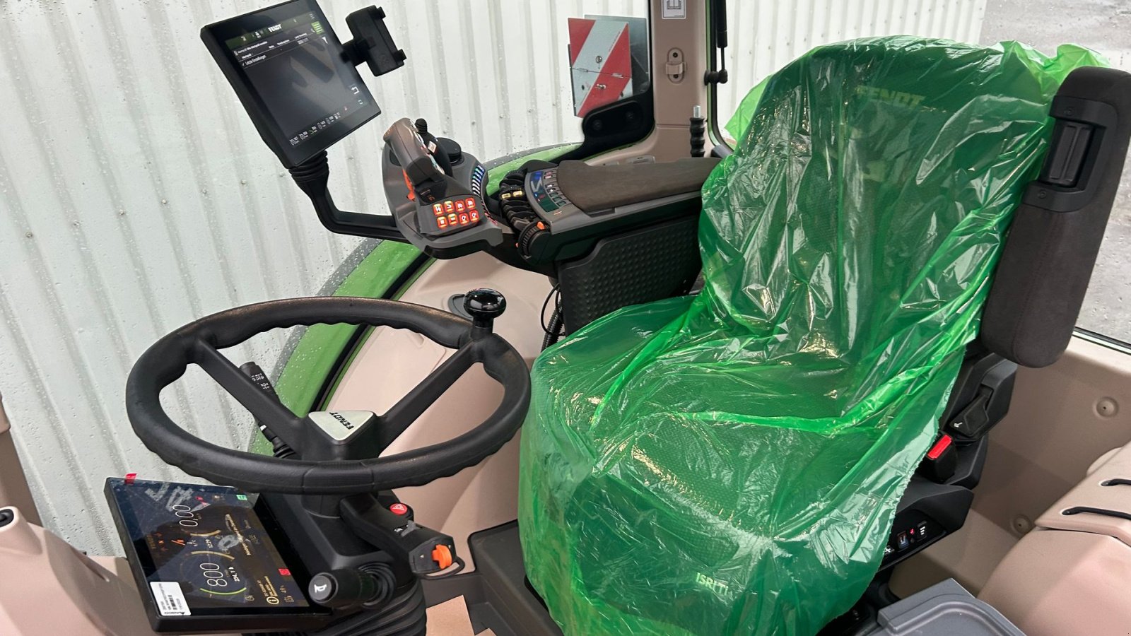 Traktor типа Fendt 724 Vario Gen6 Profi+ Setting2 Med Fendt Frontlæsser 5x90, Gebrauchtmaschine в Rødekro (Фотография 12)