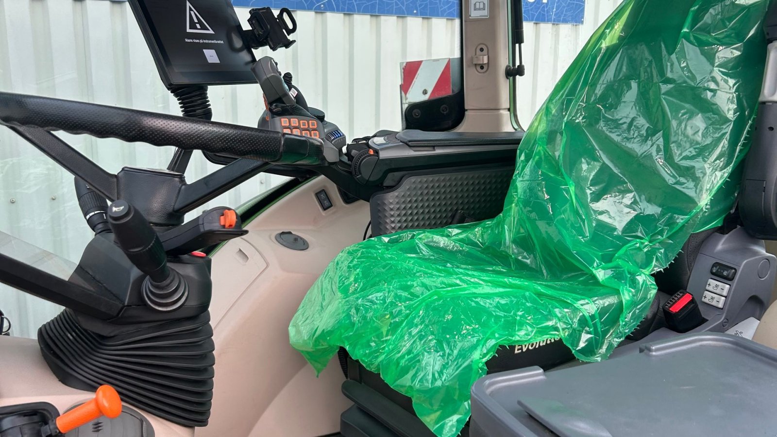 Traktor van het type Fendt 724 Vario Gen6 Profi+ Setting2 Meget udstyr. Fendt Frontlæsser 5x90, Gebrauchtmaschine in Rødekro (Foto 11)