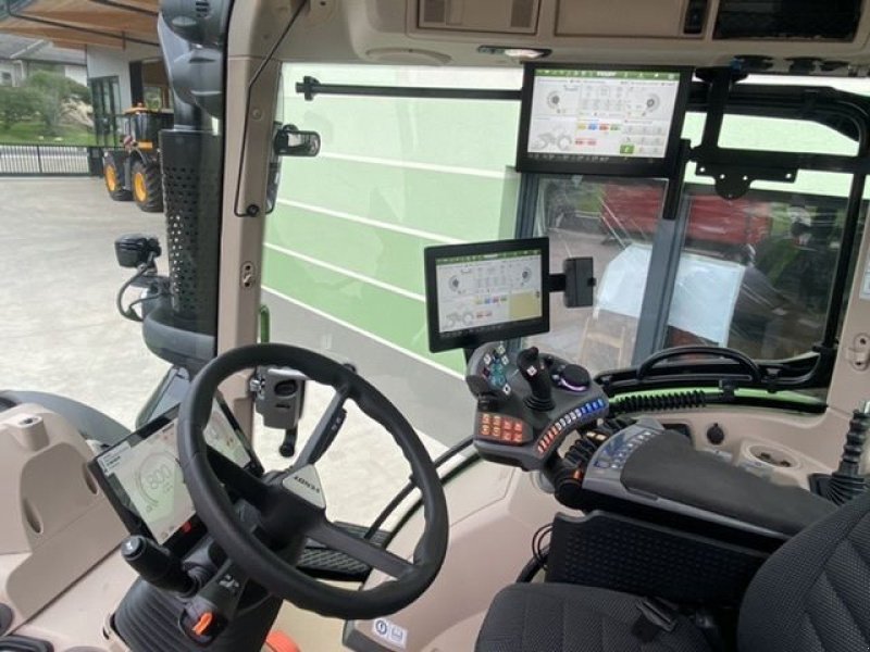 Traktor of the type Fendt 724 Vario Gen6 Profi+ Setting2 Miettraktor, Mietmaschine in Hürm (Picture 10)