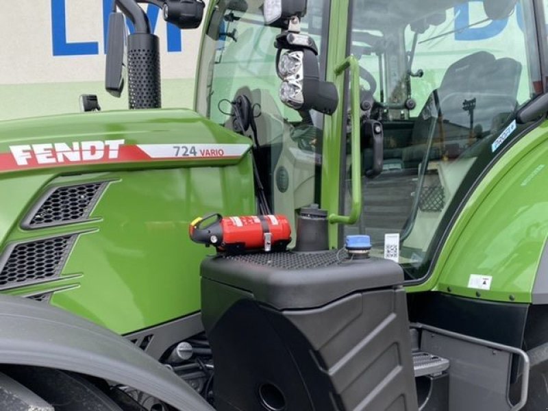 Traktor of the type Fendt 724 Vario Gen6 Profi+ Setting2 Miettraktor, Mietmaschine in Hürm (Picture 2)