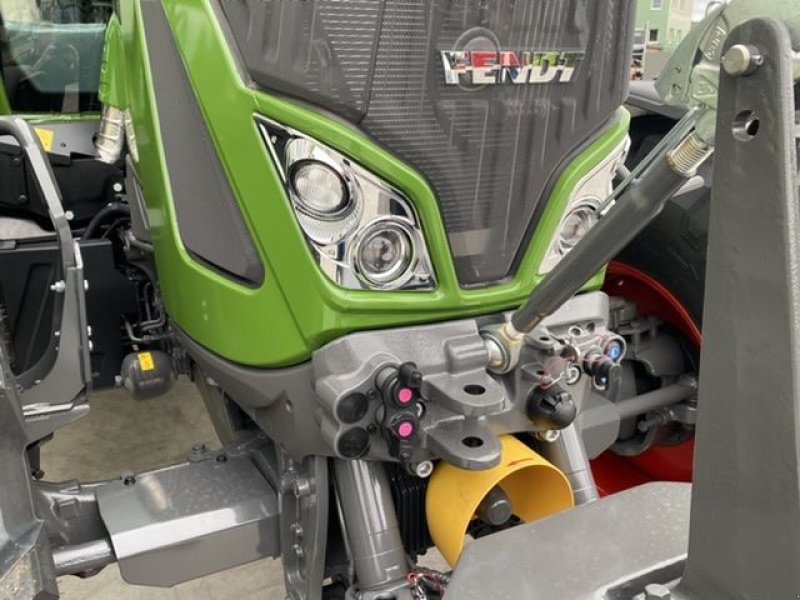 Traktor of the type Fendt 724 Vario Gen6 Profi+ Setting2 Miettraktor, Mietmaschine in Hürm (Picture 5)