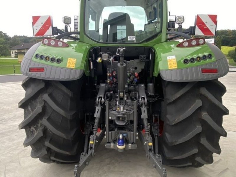 Traktor of the type Fendt 724 Vario Gen6 Profi+ Setting2 Miettraktor, Mietmaschine in Hürm (Picture 9)