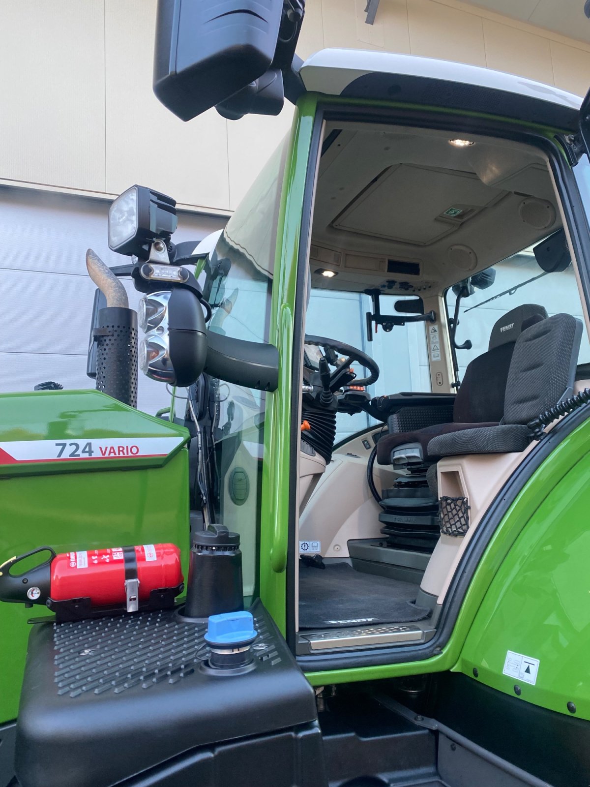 Traktor des Typs Fendt 724 Vario Gen.6 Profi+ Setting2 Profiplus RTK Evolution 193 Ltr. LED (kein 722 720 718), Gebrauchtmaschine in Weigendorf (Bild 3)