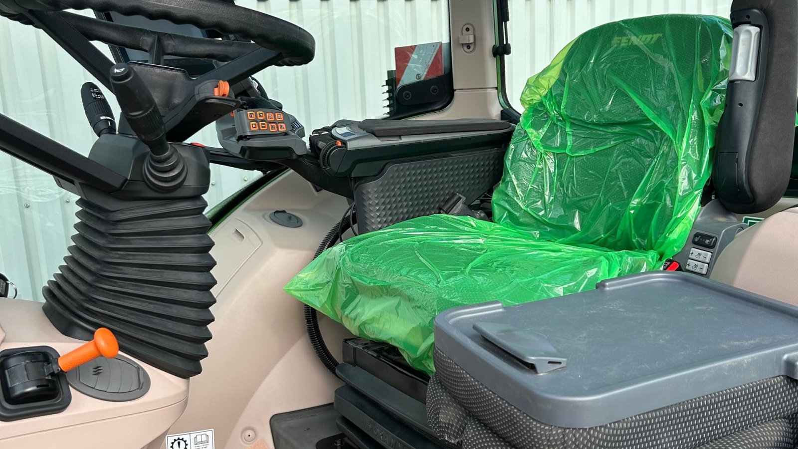 Traktor van het type Fendt 724 Vario Gen6 Profi+ Setting2 Setting 2 Meget udstyr, Gebrauchtmaschine in Rødekro (Foto 11)