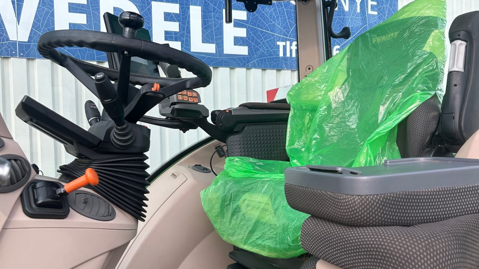 Traktor tipa Fendt 724 Vario Gen6 Profi+ Setting2, Gebrauchtmaschine u Rødekro (Slika 12)