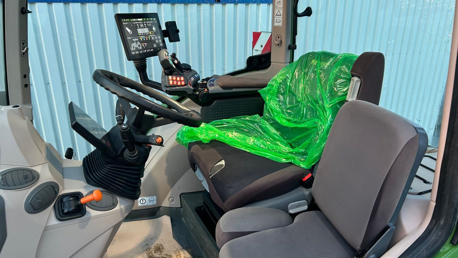 Traktor typu Fendt 724 Vario Gen6 Profi+ Setting2, Gebrauchtmaschine v Rødekro (Obrázek 10)