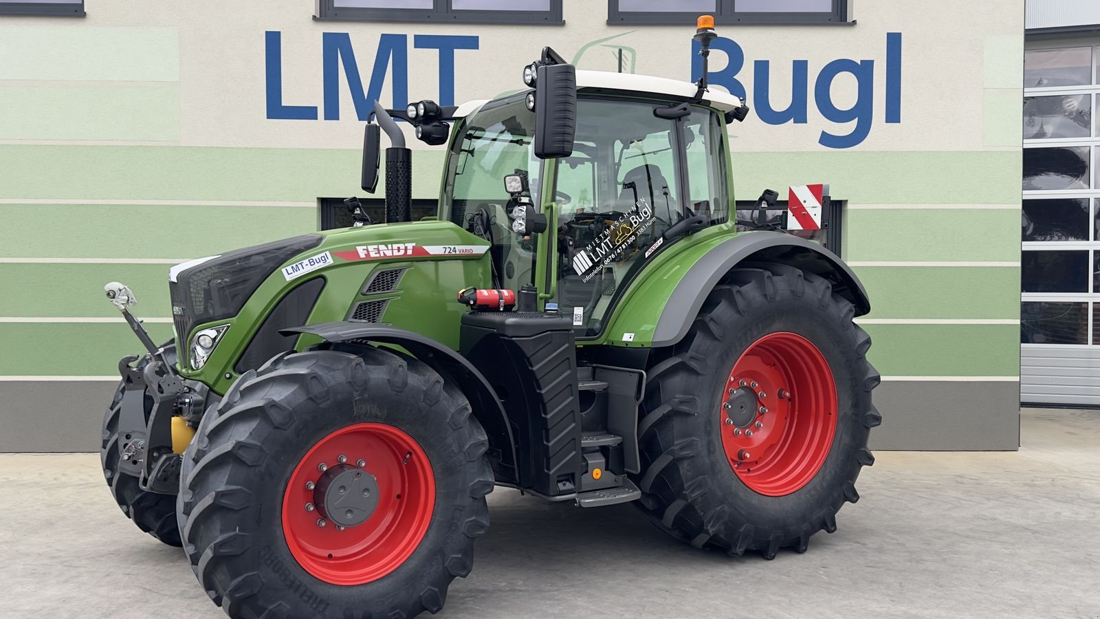 Traktor типа Fendt 724 Vario Gen6 Profi+ Setting2, Gebrauchtmaschine в Hürm (Фотография 2)