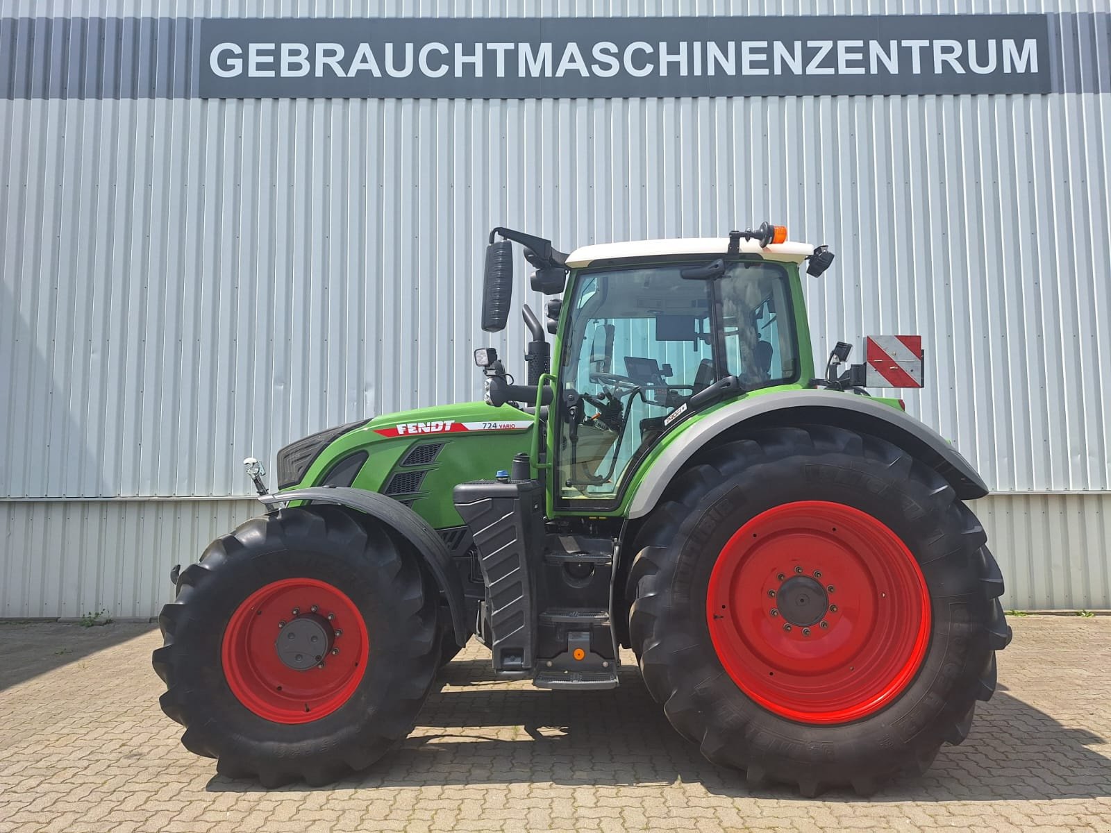 Traktor des Typs Fendt 724 Vario Gen6 Profi+ Setting2, Gebrauchtmaschine in Holle- Grasdorf (Bild 1)