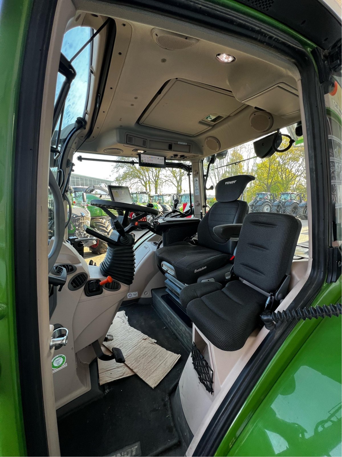 Traktor typu Fendt 724 Vario Gen6 ProfiPlus, Gebrauchtmaschine w Bad Oldesloe (Zdjęcie 9)