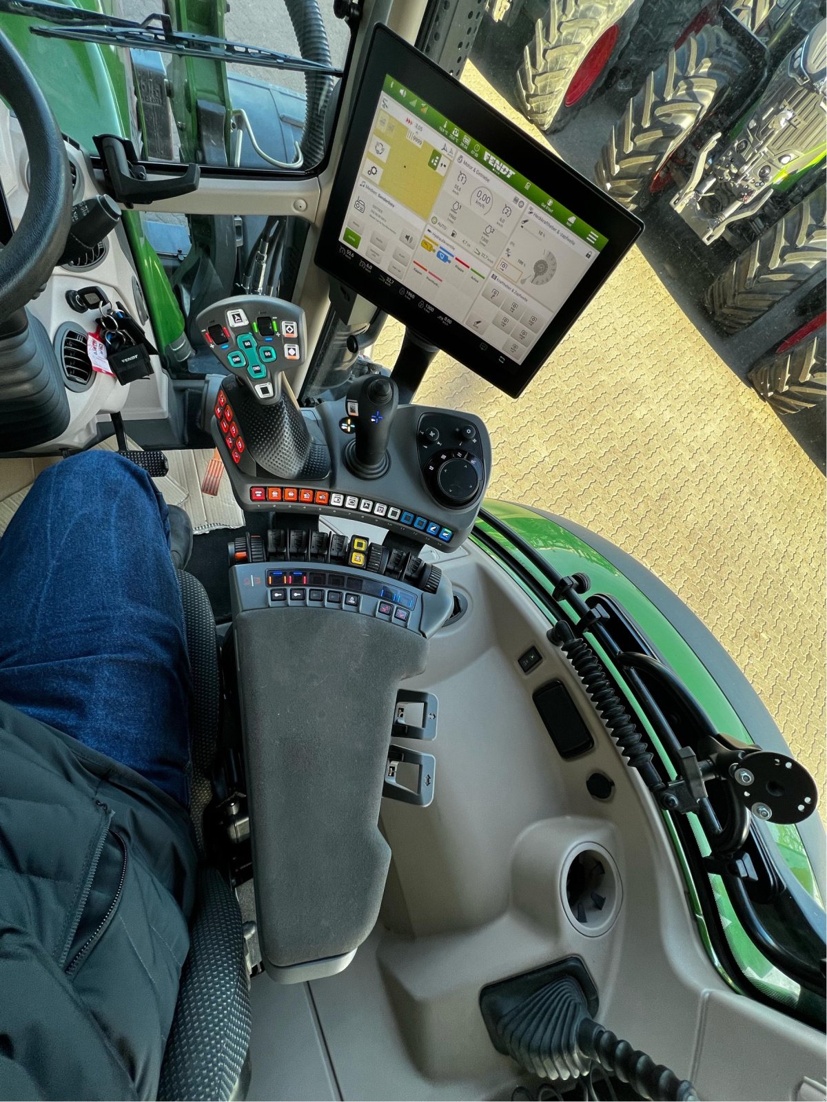 Traktor typu Fendt 724 Vario Gen6 ProfiPlus, Gebrauchtmaschine w Bad Oldesloe (Zdjęcie 10)