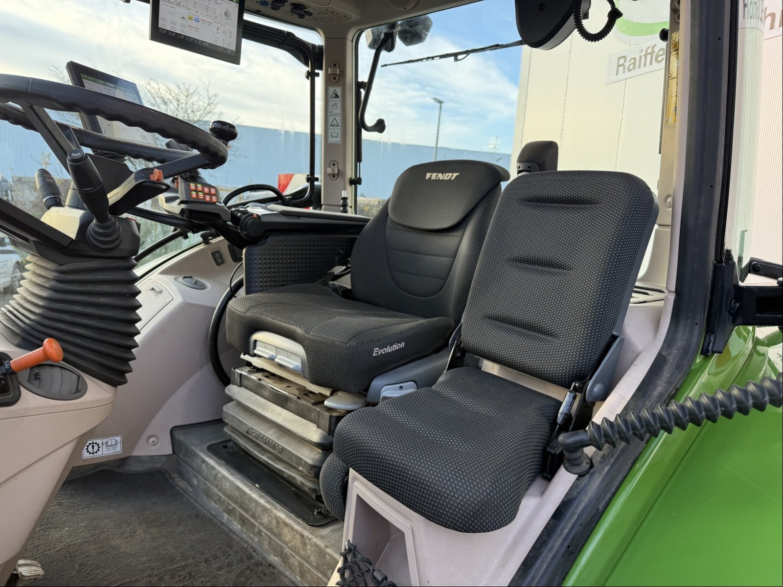 Traktor za tip Fendt 724 Vario Gen6 ProfiPlus, Gebrauchtmaschine u Bad Oldesloe (Slika 12)