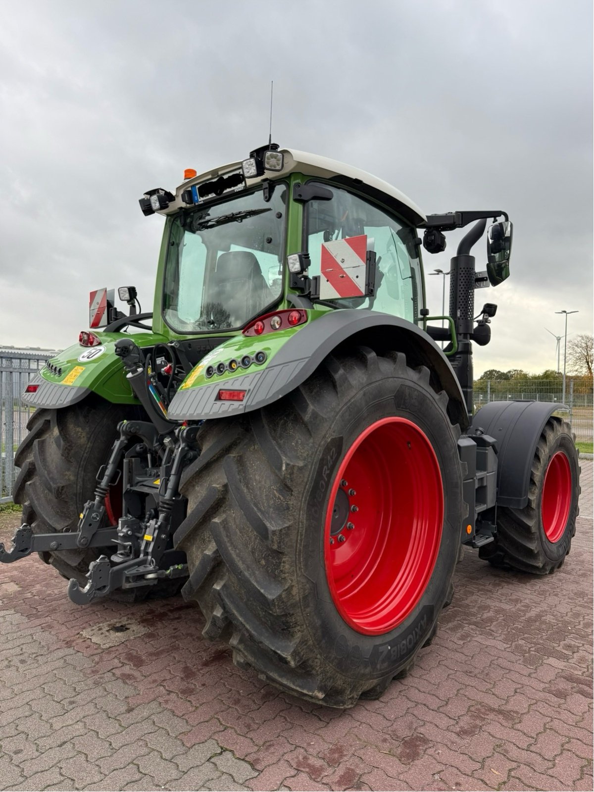 Traktor del tipo Fendt 724 Vario Gen6 ProfiPlus, Gebrauchtmaschine en Elmenhorst-Lanken (Imagen 4)