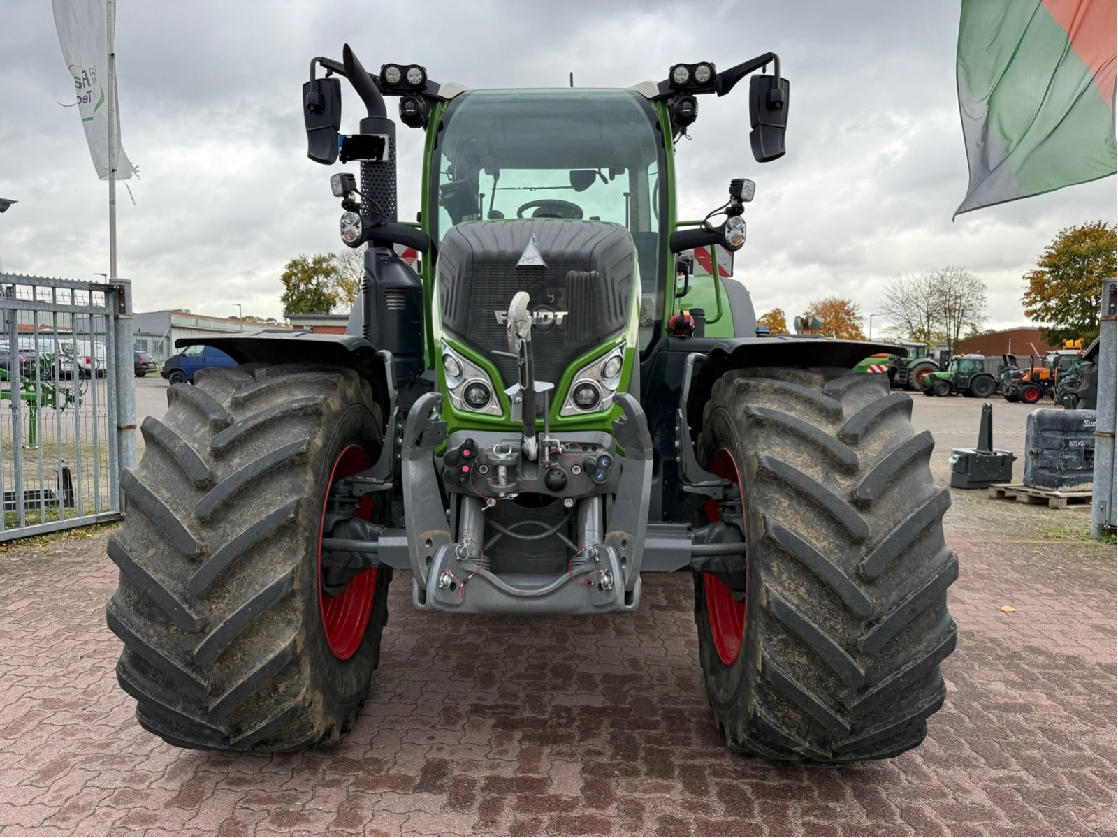 Traktor del tipo Fendt 724 Vario Gen6 ProfiPlus, Gebrauchtmaschine en Elmenhorst-Lanken (Imagen 7)