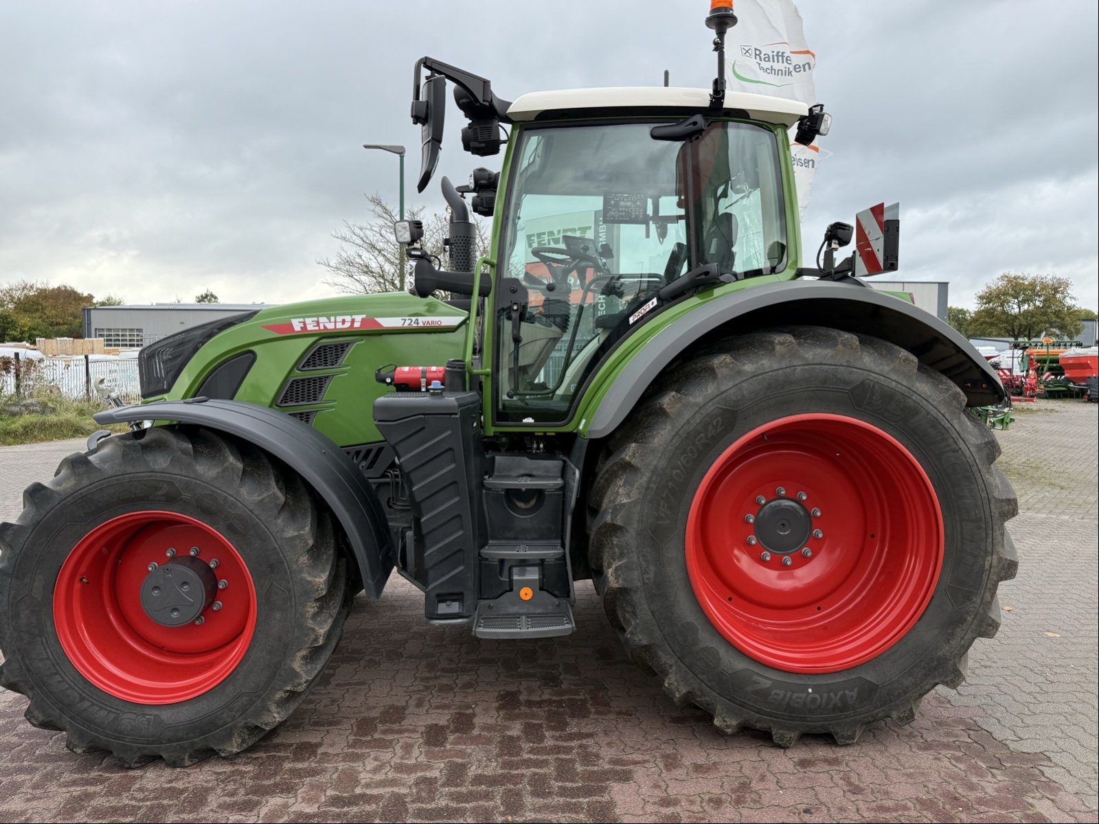 Traktor del tipo Fendt 724 Vario Gen6 ProfiPlus, Gebrauchtmaschine en Elmenhorst-Lanken (Imagen 8)