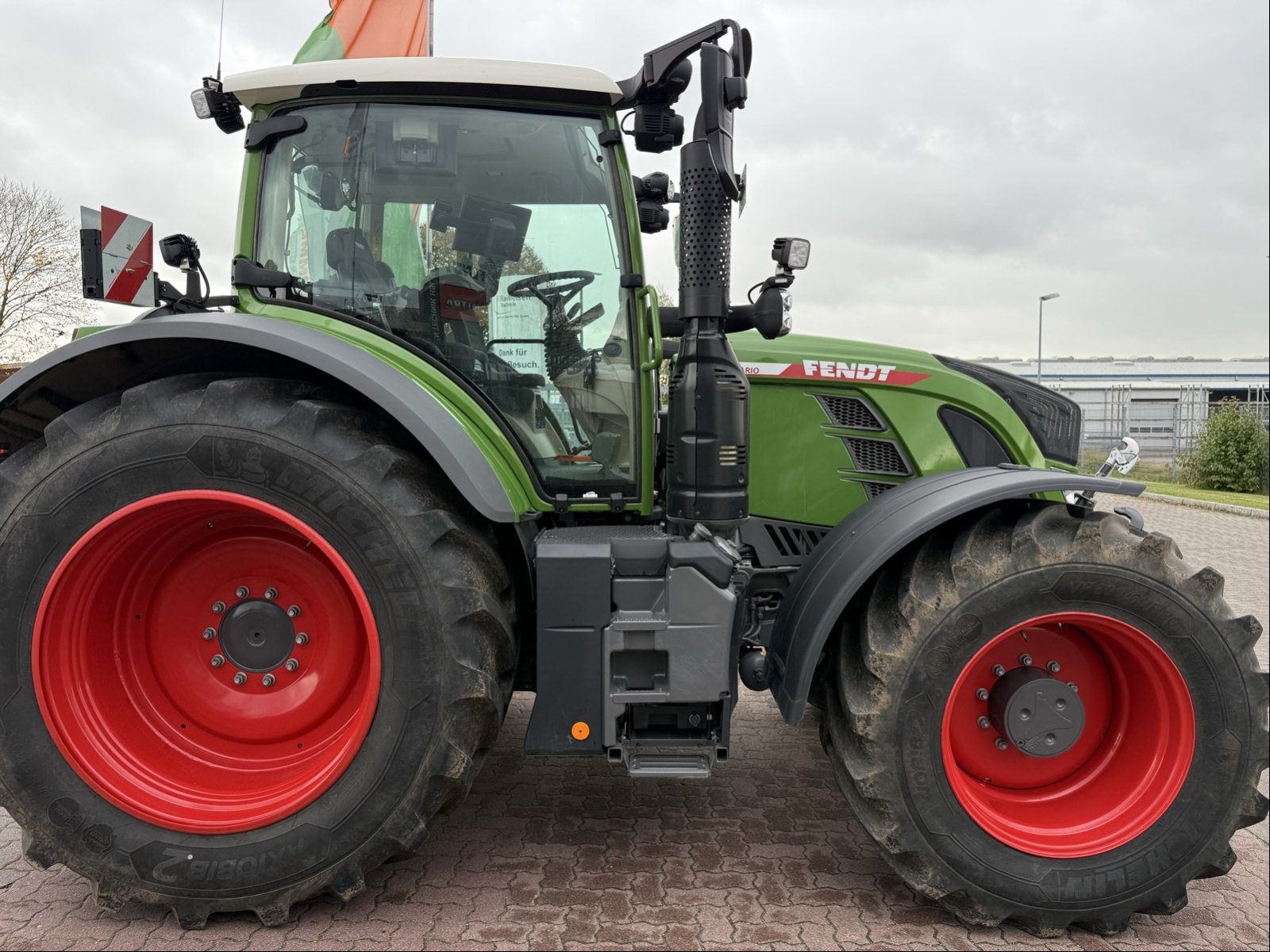 Traktor del tipo Fendt 724 Vario Gen6 ProfiPlus, Gebrauchtmaschine en Elmenhorst-Lanken (Imagen 9)