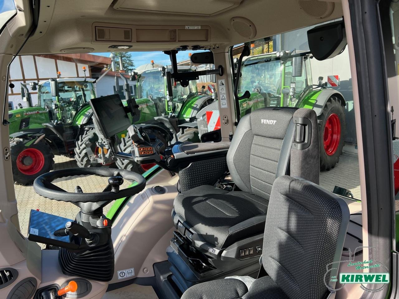 Traktor des Typs Fendt 724 Vario Gen6, Neumaschine in Blankenheim (Bild 11)