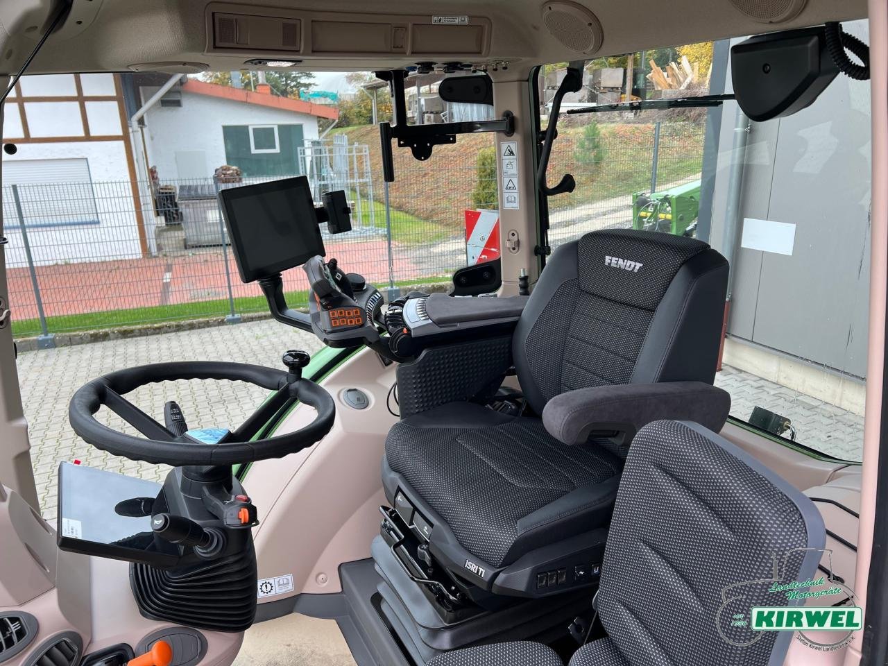 Traktor des Typs Fendt 724 Vario Gen6, Neumaschine in Blankenheim (Bild 7)