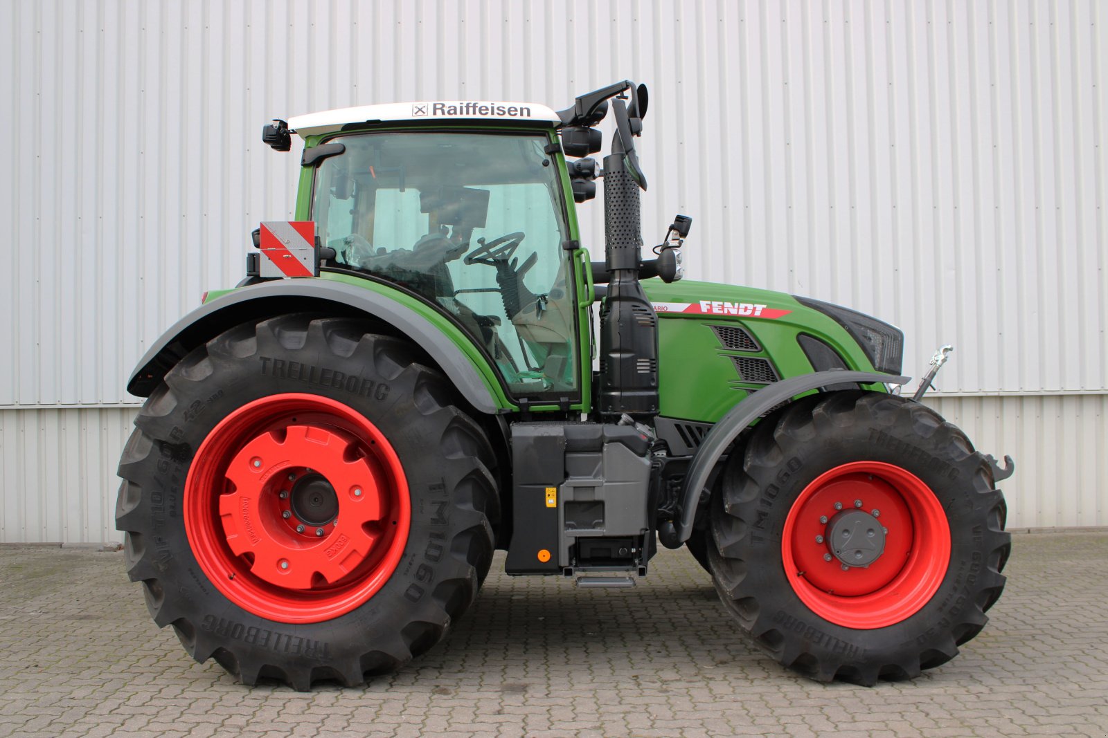 Traktor des Typs Fendt 724 Vario Gen6, Neumaschine in Holle- Grasdorf (Bild 2)