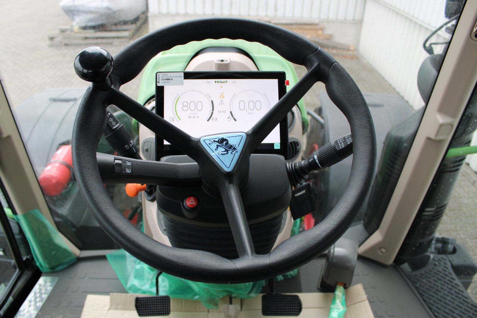 Traktor des Typs Fendt 724 Vario Gen6, Neumaschine in Holle- Grasdorf (Bild 18)