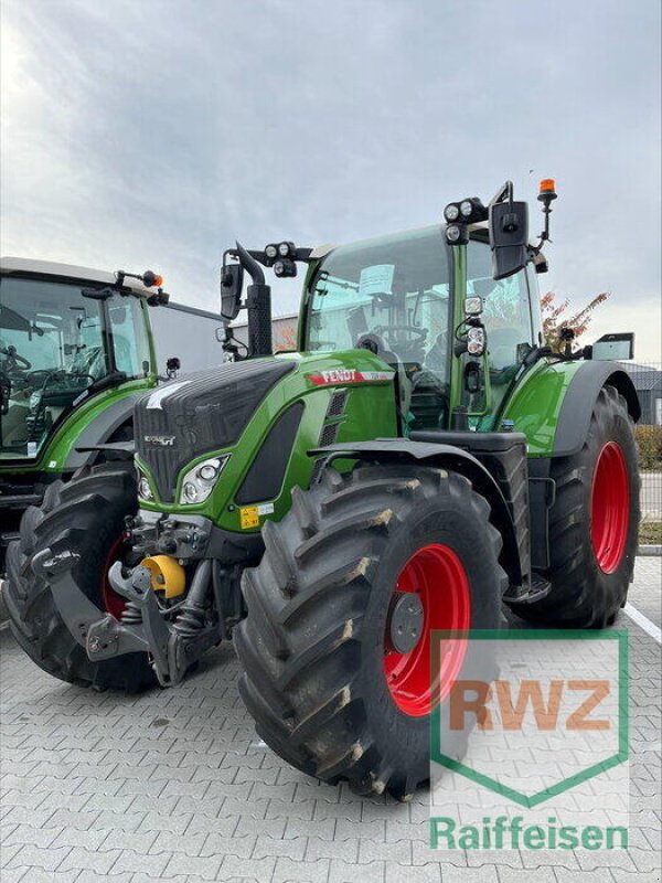 Traktor des Typs Fendt 724 Vario Gen6, Neumaschine in Herxheim (Bild 1)