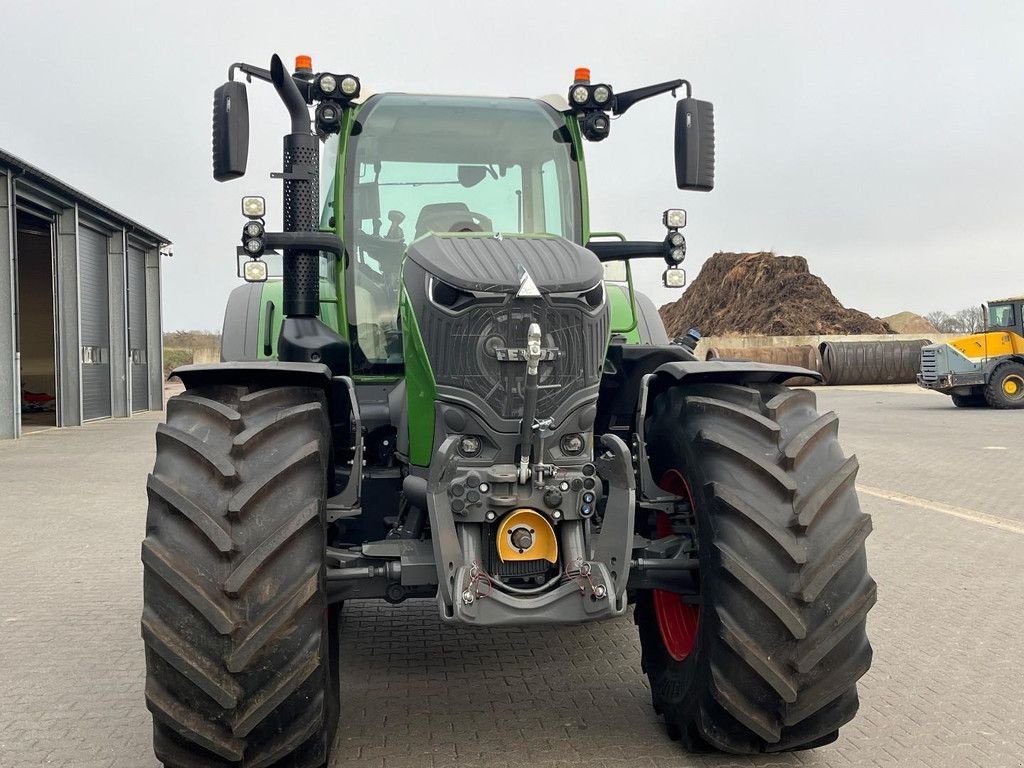 Traktor от тип Fendt 724 Vario Gen7 Power Plus, Gebrauchtmaschine в Hapert (Снимка 2)
