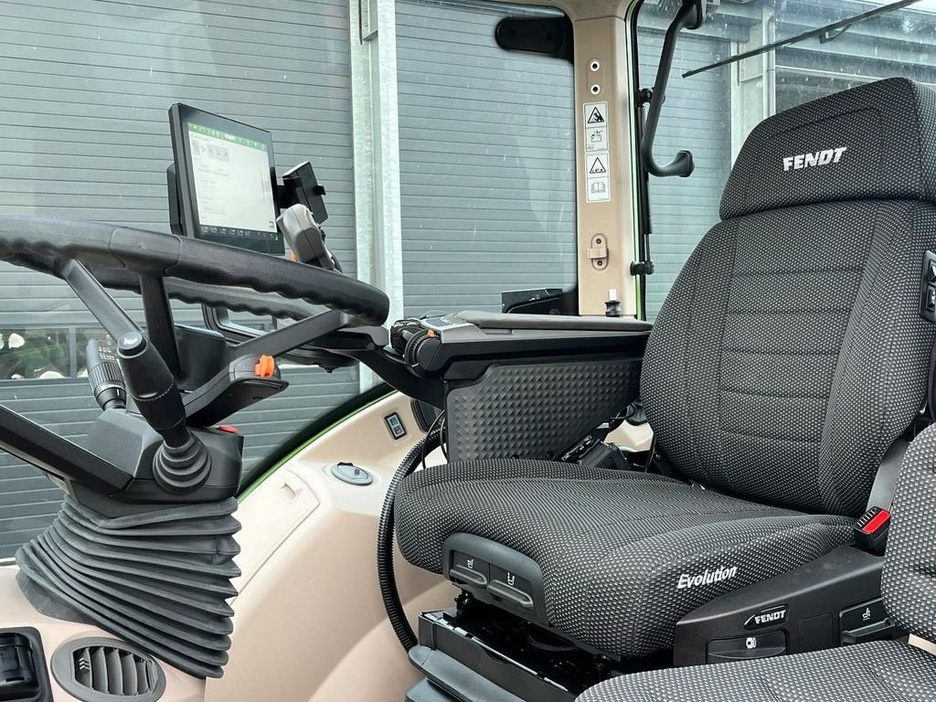 Traktor от тип Fendt 724 Vario Gen7 Power Plus, Gebrauchtmaschine в Hapert (Снимка 9)