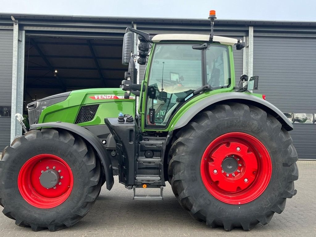 Traktor от тип Fendt 724 Vario Gen7 Power Plus, Gebrauchtmaschine в Hapert (Снимка 7)