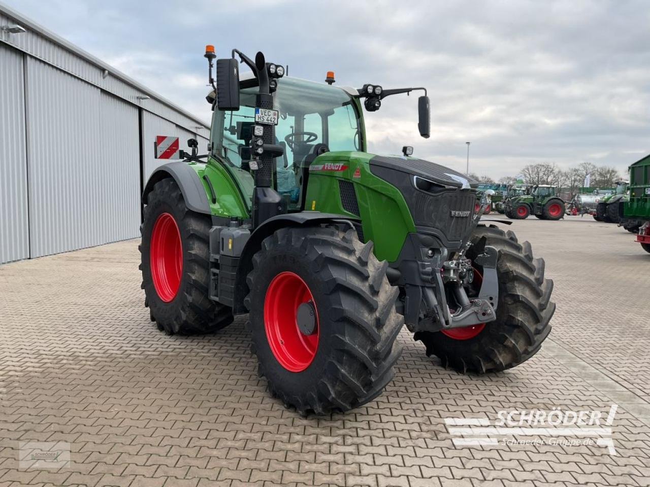 Traktor of the type Fendt 724 VARIO GEN7 POWER PLUS, Neumaschine in Holdorf (Picture 2)