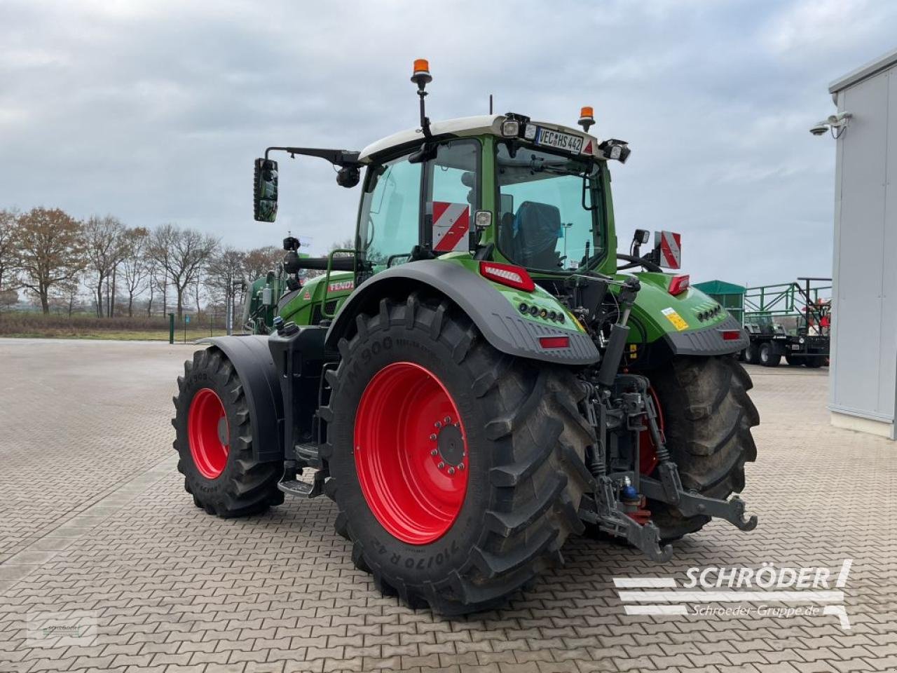 Traktor of the type Fendt 724 VARIO GEN7 POWER PLUS, Neumaschine in Holdorf (Picture 5)