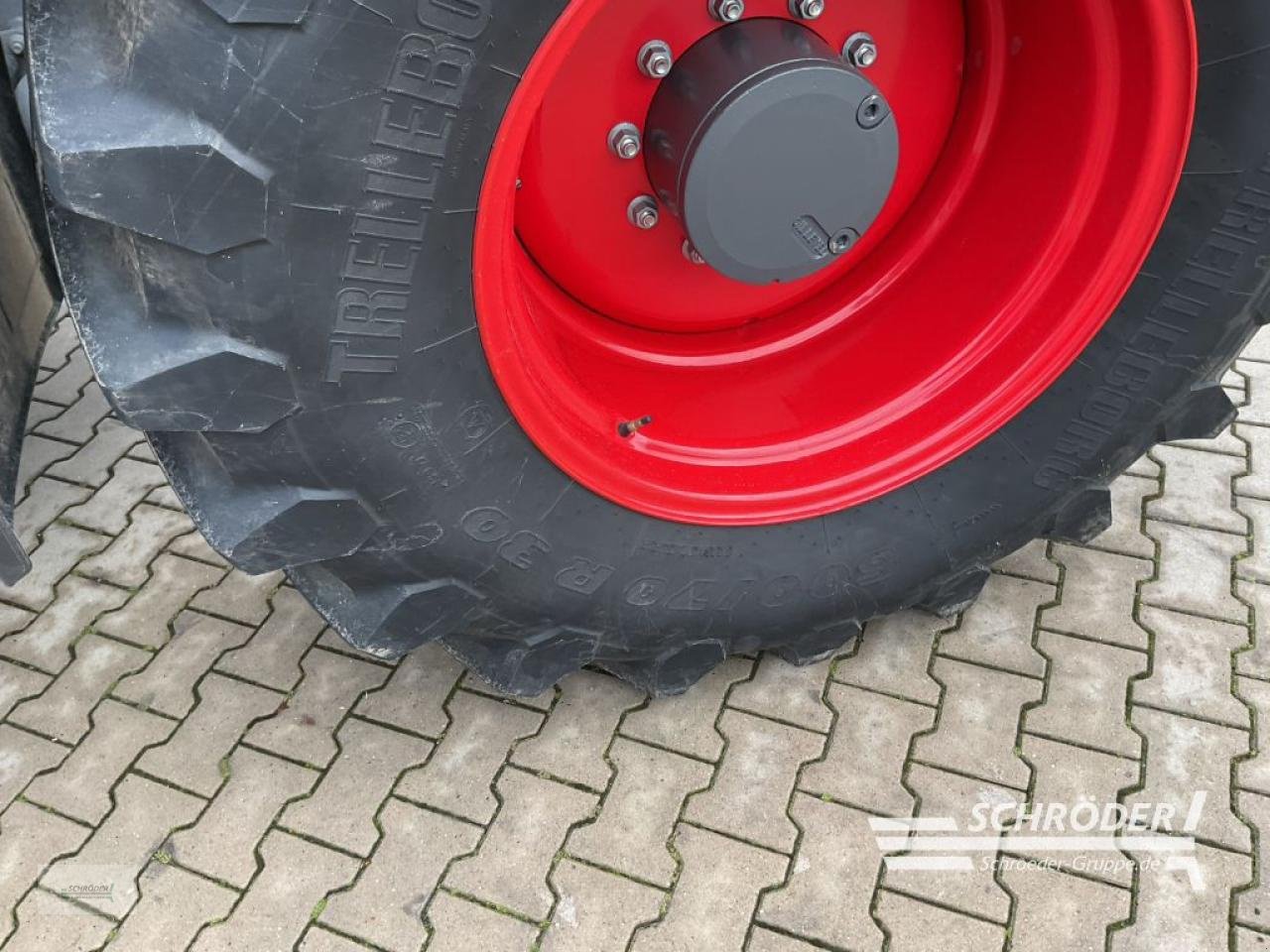 Traktor of the type Fendt 724 VARIO GEN7 POWER PLUS, Neumaschine in Holdorf (Picture 15)