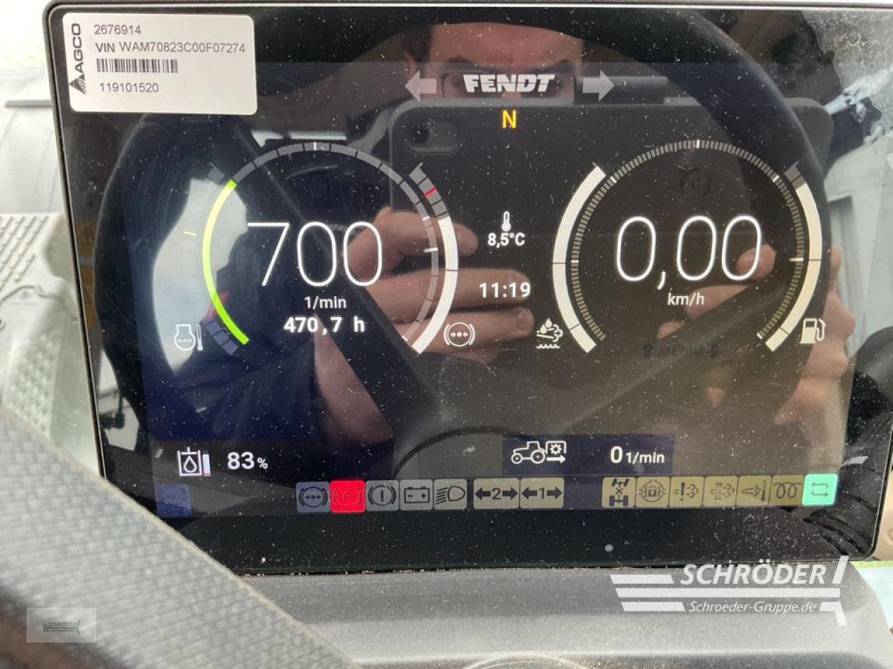 Traktor of the type Fendt 724 VARIO GEN7 POWER PLUS, Neumaschine in Holdorf (Picture 17)