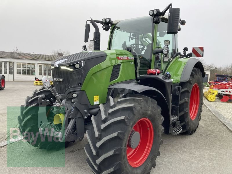 Traktor of the type Fendt 724 VARIO GEN7 PROFI PLUS, Gebrauchtmaschine in Dinkelsbühl (Picture 4)