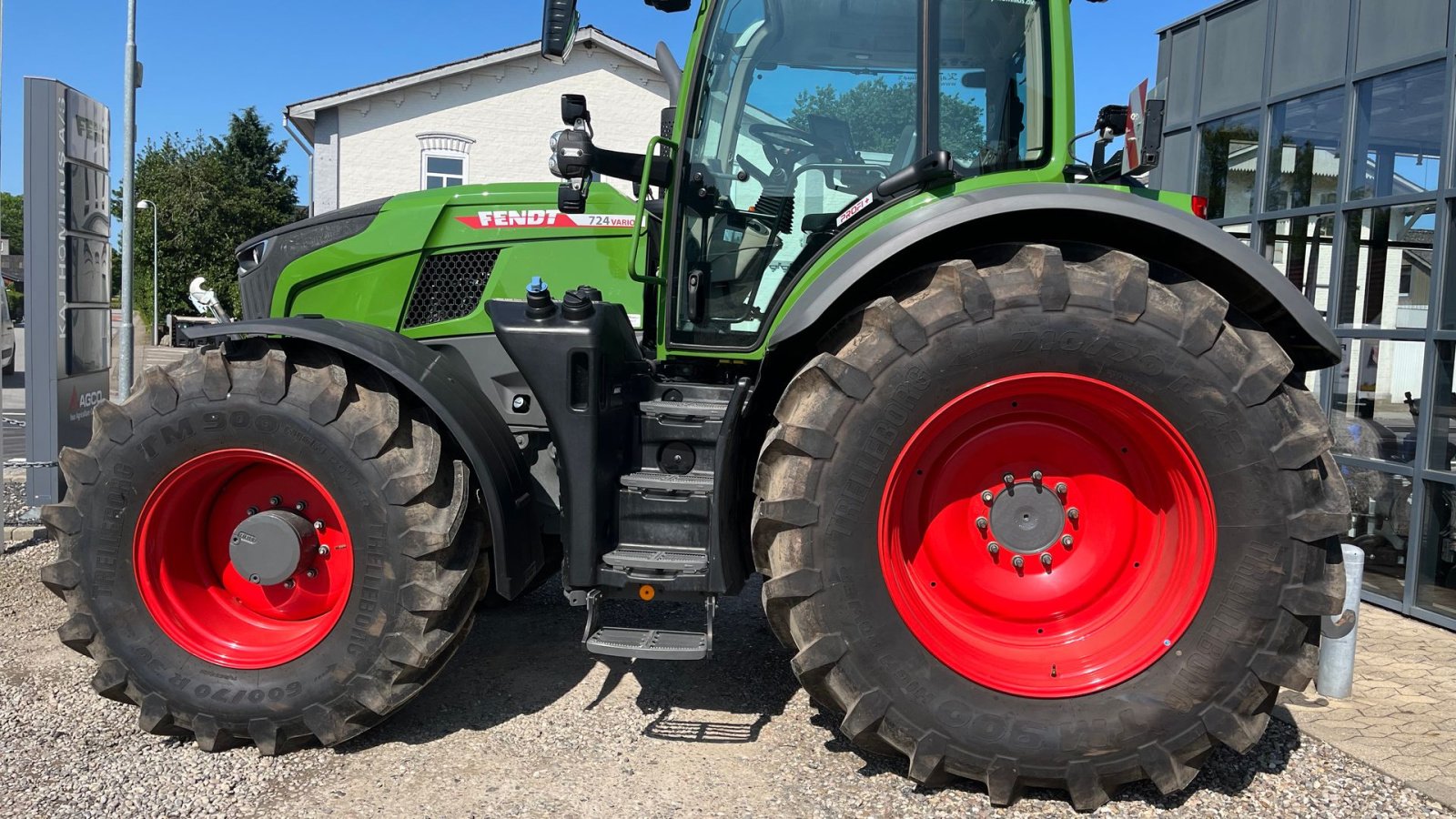 Traktor of the type Fendt 724 Vario Gen7 Profi+ Setting2, Gebrauchtmaschine in Rødekro (Picture 5)