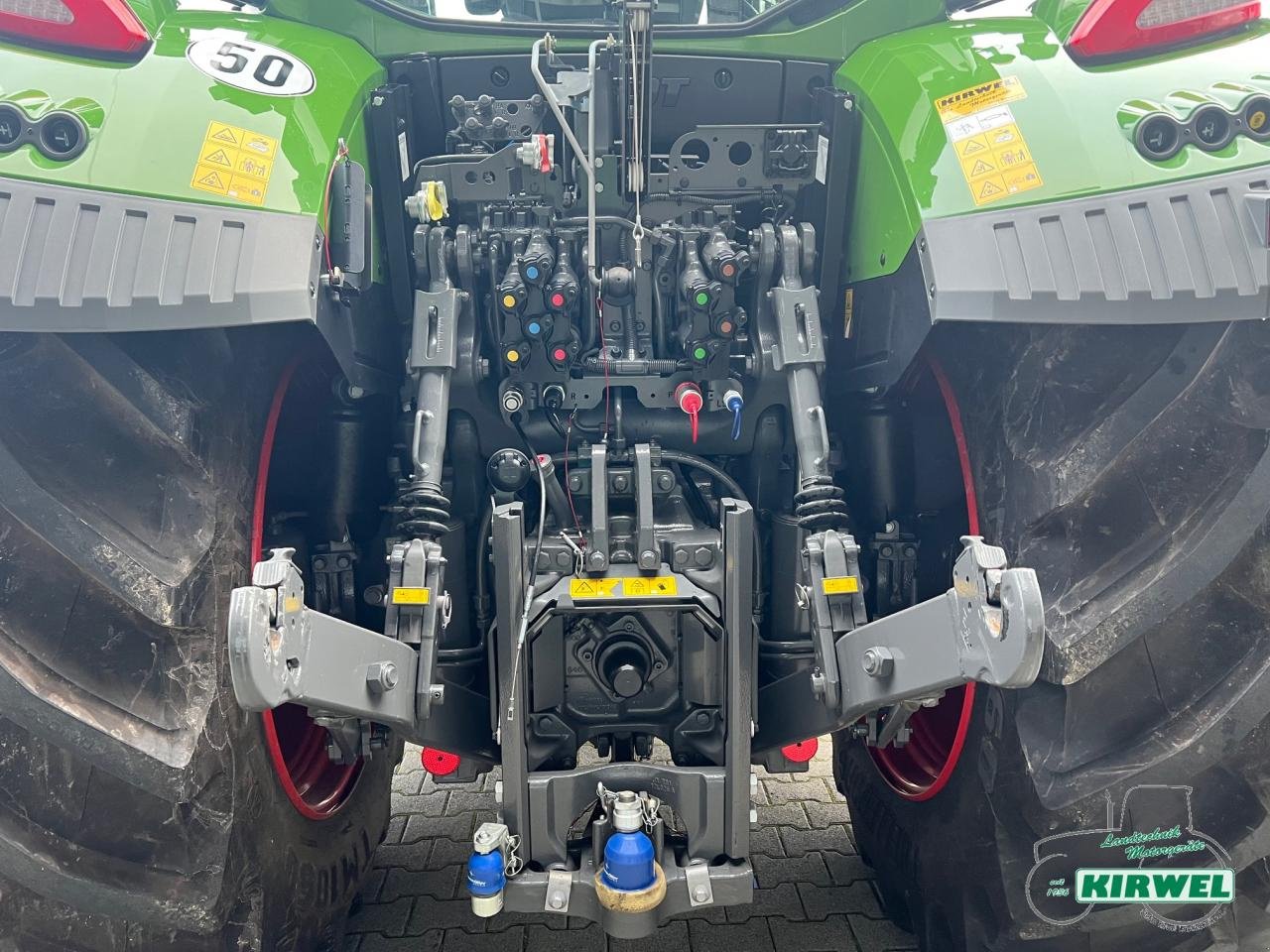 Traktor des Typs Fendt 724 Vario Gen7, Vorführmaschine in Blankenheim (Bild 8)