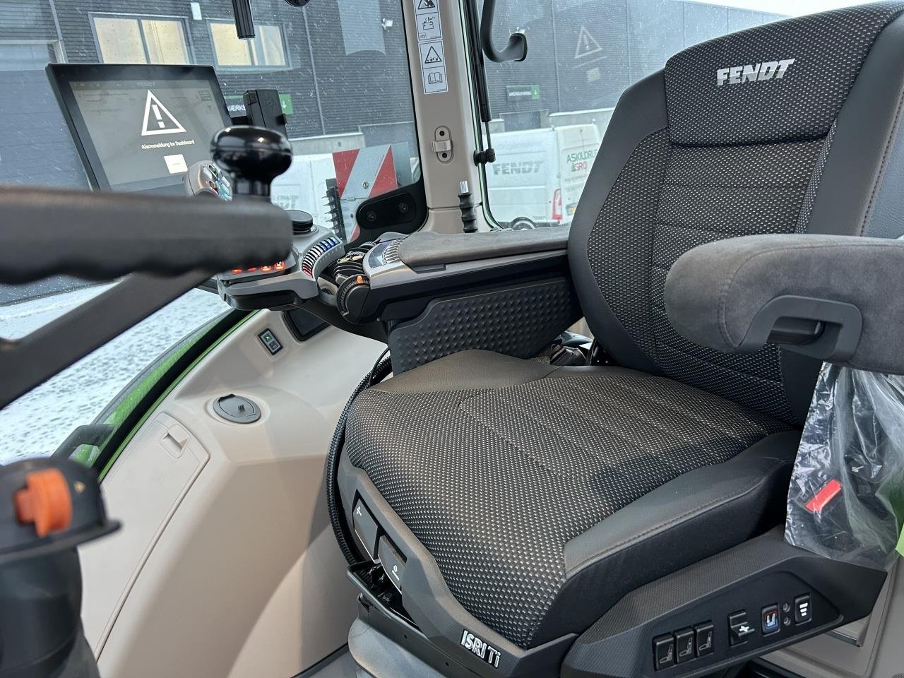 Traktor του τύπου Fendt 724 VARIO GEN7, Gebrauchtmaschine σε Randers SV (Φωτογραφία 7)